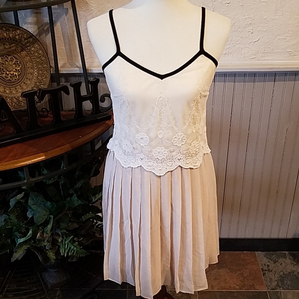 💕Maison Jules* Dress